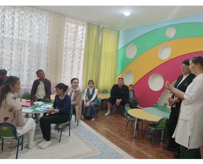 Ата-аналар жиналысы